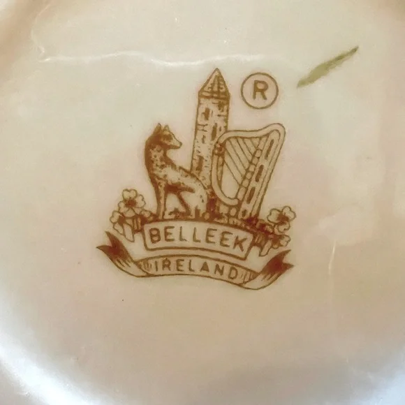 Delicate Floral Porcelain Vase made in Ireland 🇮🇪 by Belleek, Beautiful! - Picture 5 of 5